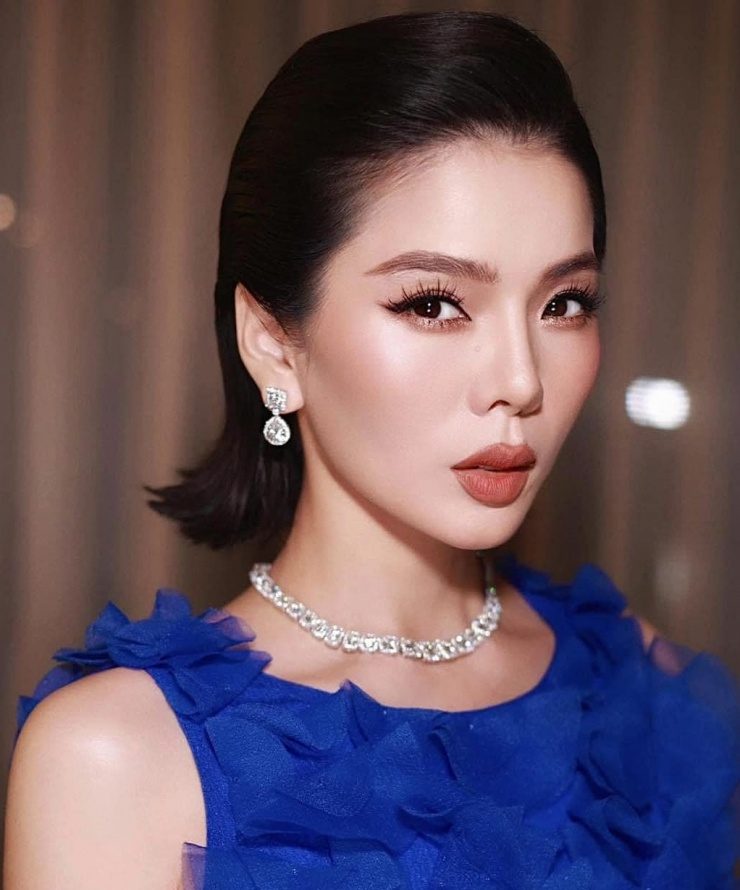 Ca sĩ Lệ Quyên